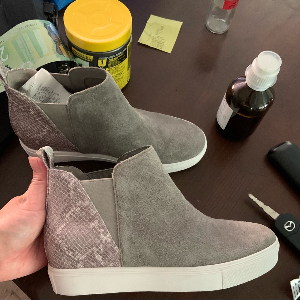 Steve Madden booties / slightly heeled